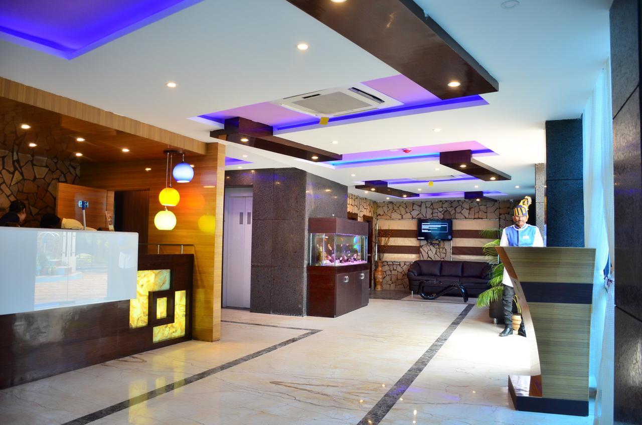 Dolphin Chocolate Inn Chandannagar Exterior foto